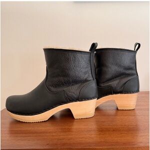 Mo. 6 Shearling clog boot mid heel